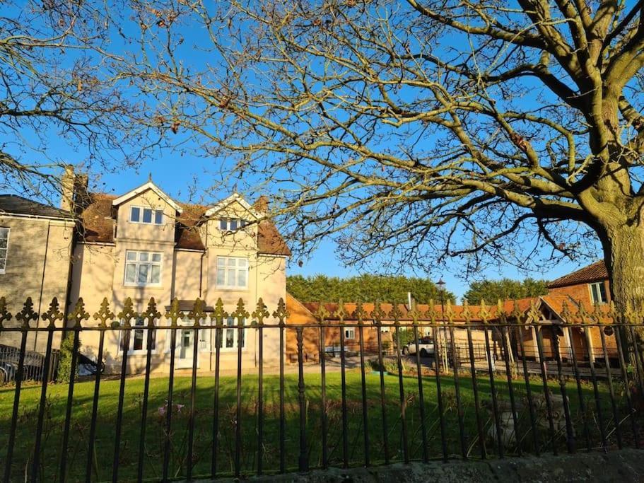 Stylish 2 Bed Apart In The Heart Of North Norfolk นอร์ทวัลชัม ภายนอก รูปภาพ